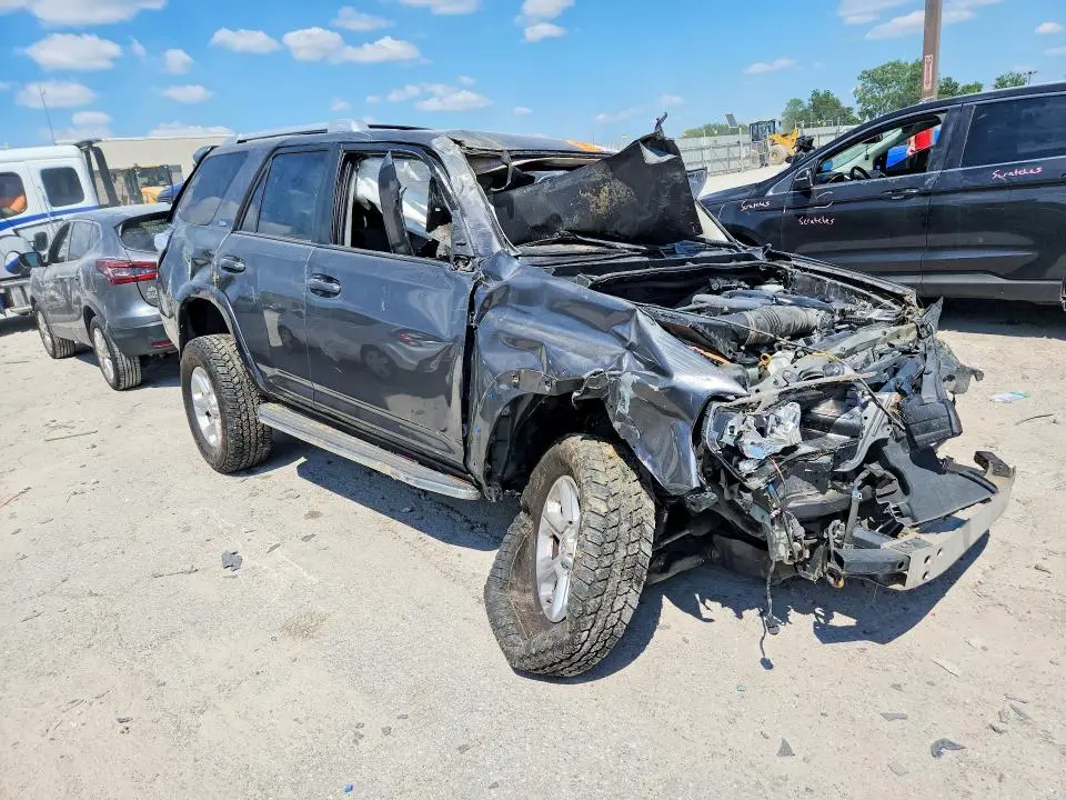 2016 TOYOTA 4RUNNER SR5  