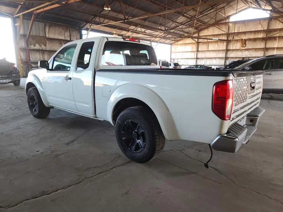 2015 NISSAN FRONTIER S  