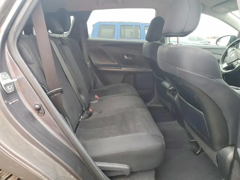 2015 TOYOTA VENZA LE  