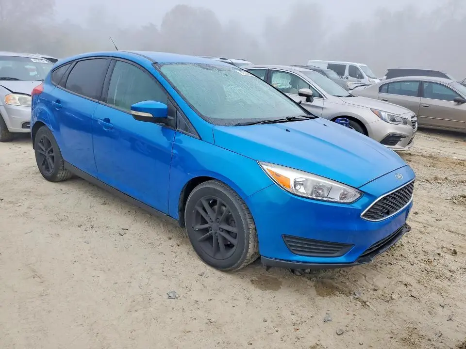 2017 FORD FOCUS SE  