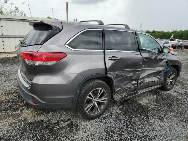 2018 TOYOTA HIGHLANDER LE  