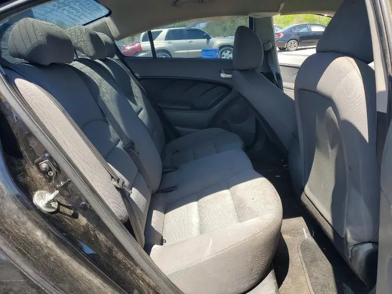 2017 KIA FORTE LX  