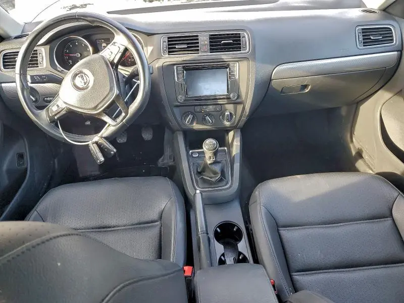 2017 VOLKSWAGEN JETTA SE  