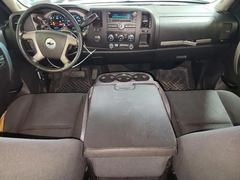 2011 CHEVROLET SILVERADO K1500 LT  