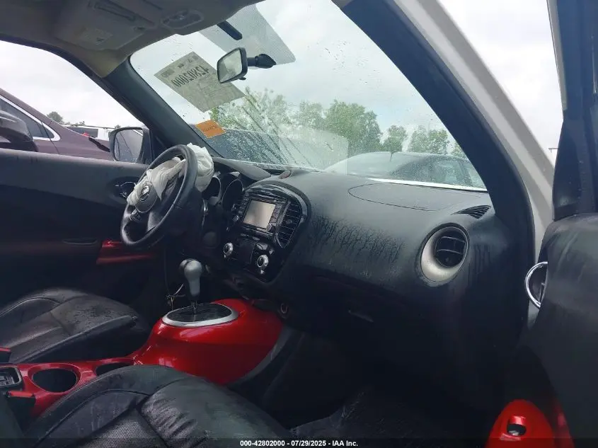2015 NISSAN JUKE SL