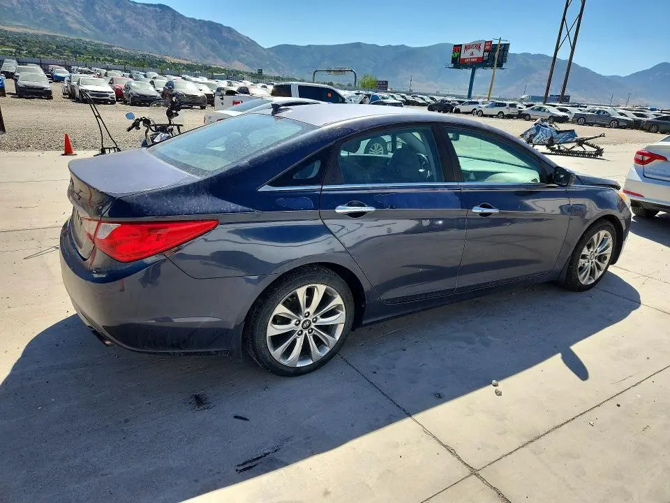 2013 HYUNDAI SONATA GLS  