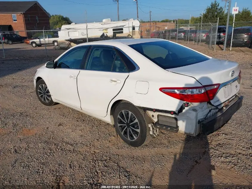 2015 TOYOTA CAMRY HYBRID LE