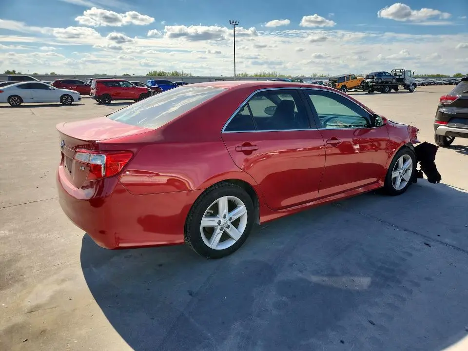 2014 TOYOTA CAMRY   