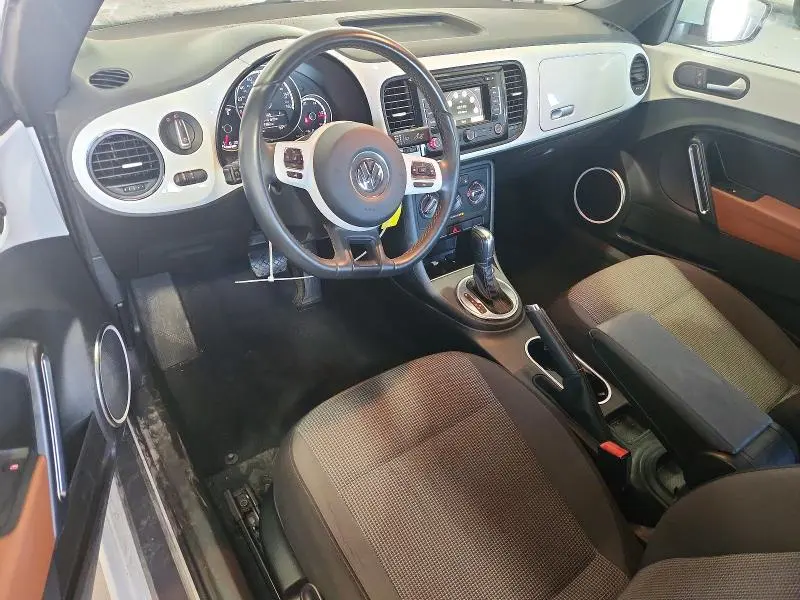 2015 VOLKSWAGEN BEETLE 1.8T  