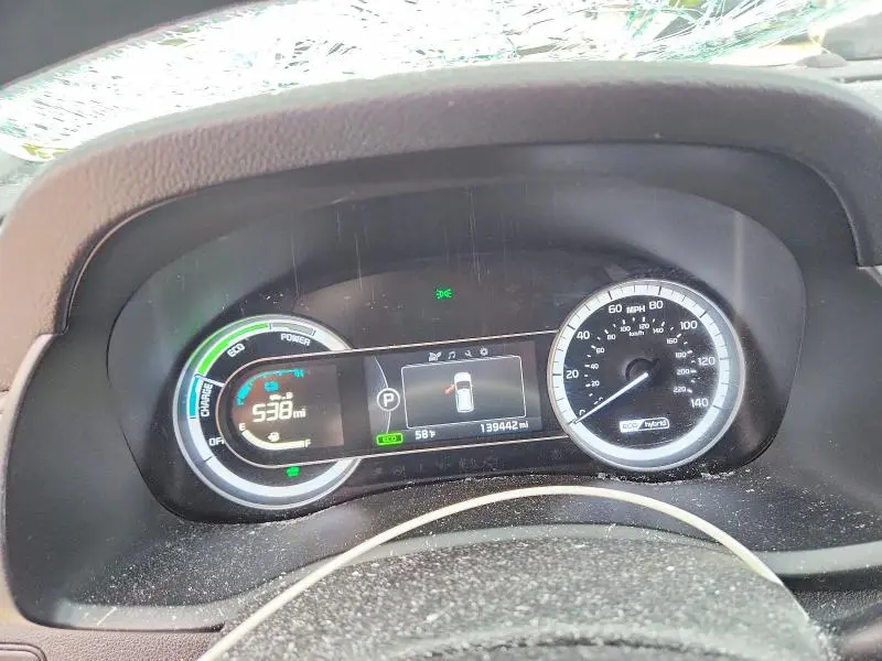 2017 KIA NIRO LX  