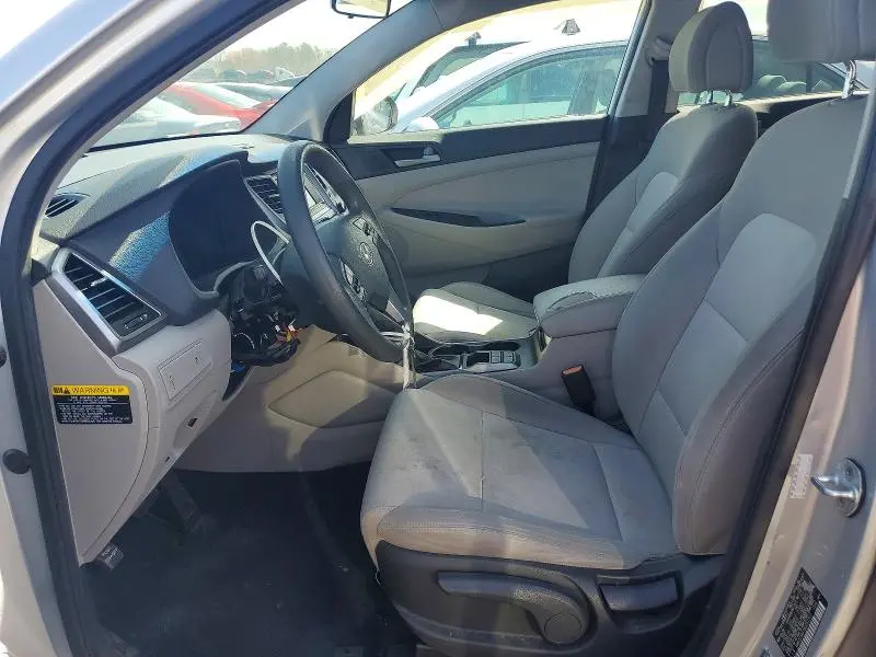 2016 HYUNDAI TUCSON SE  