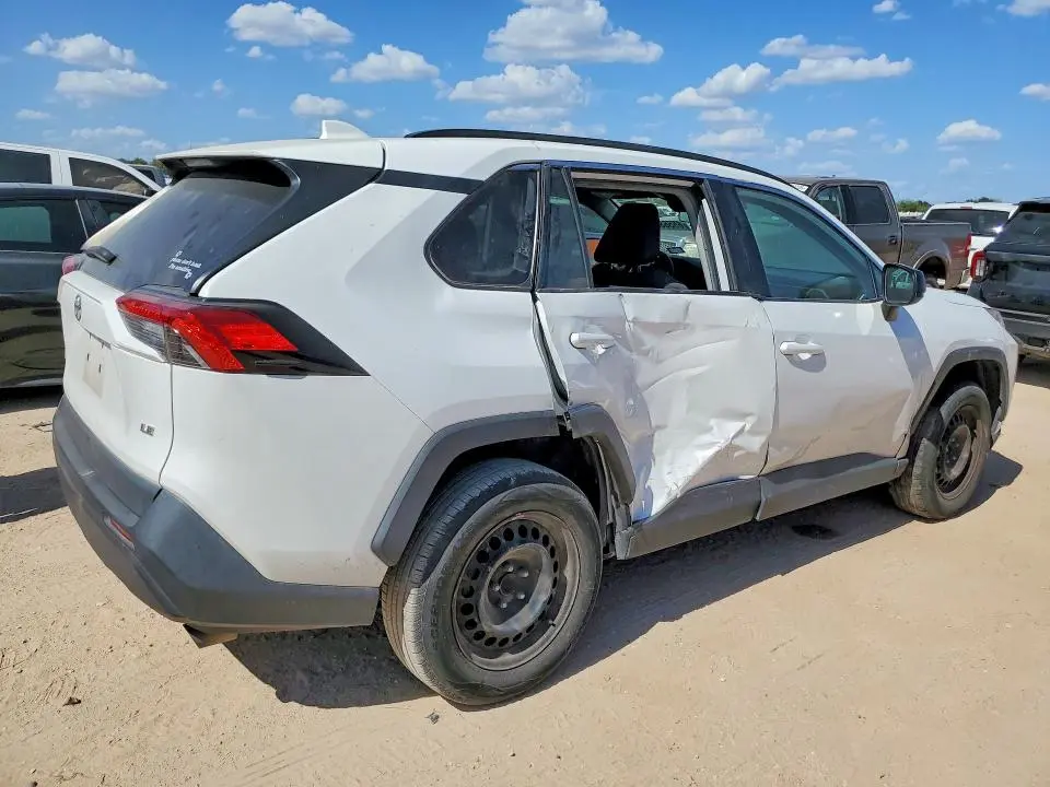 2020 TOYOTA RAV4 LE  