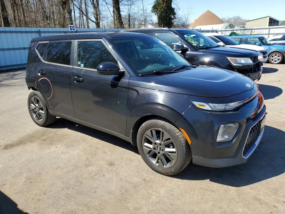 2021 KIA SOUL S  