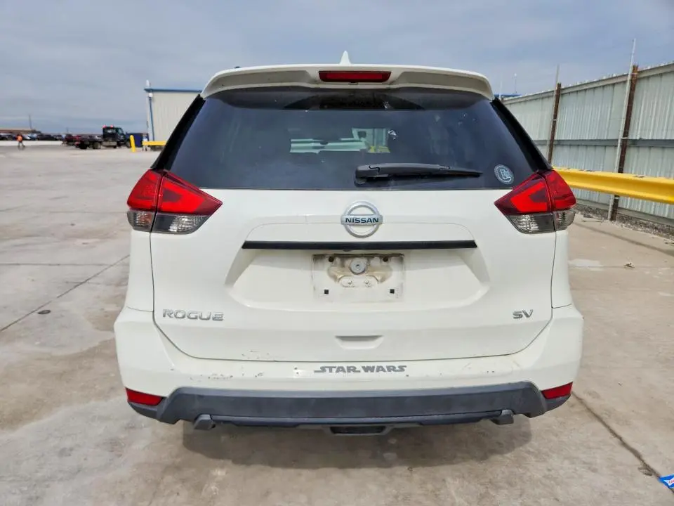 2017 NISSAN ROGUE SV  