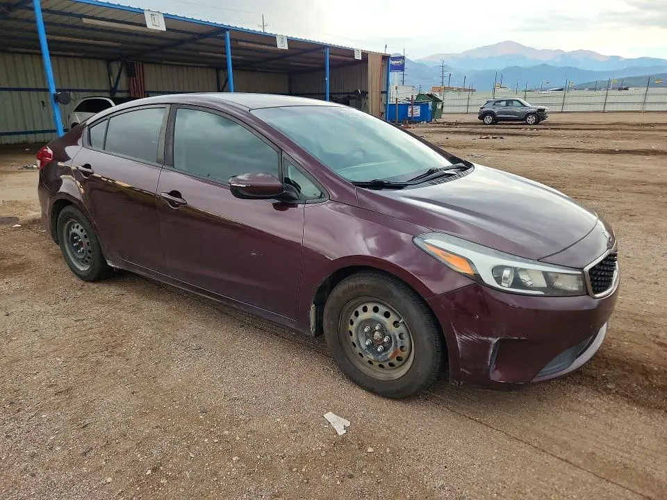 2017 KIA FORTE LX  