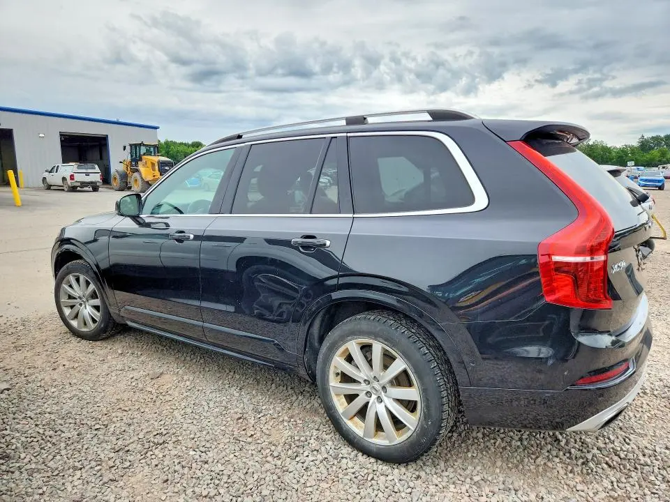 2017 VOLVO XC90 T6  