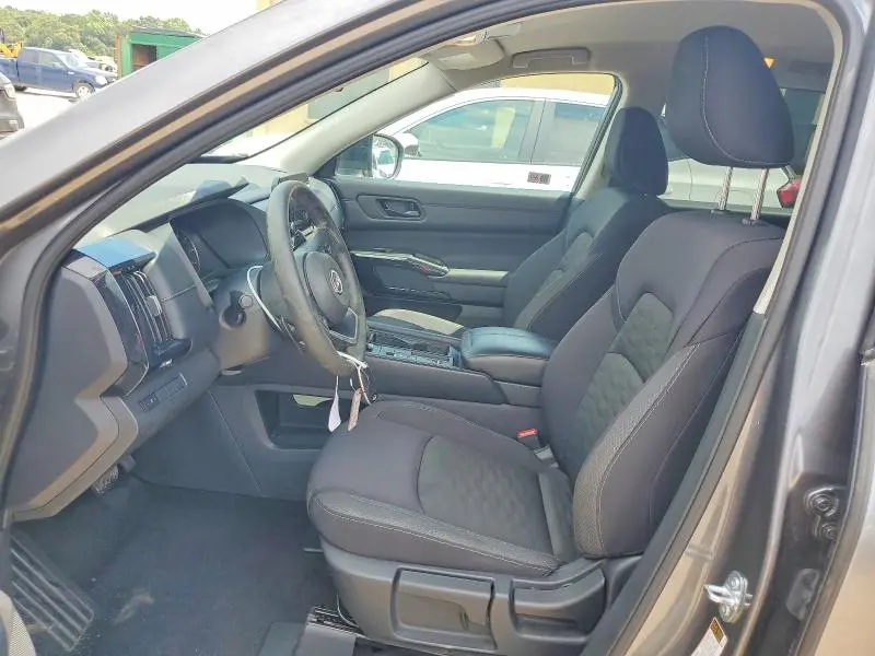 2025 NISSAN PATHFINDER S  
