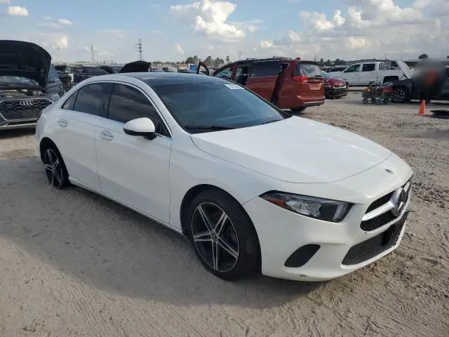 2021 MERCEDES-BENZ A 220  