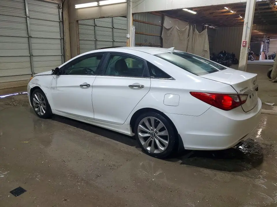 2013 HYUNDAI SONATA SE  
