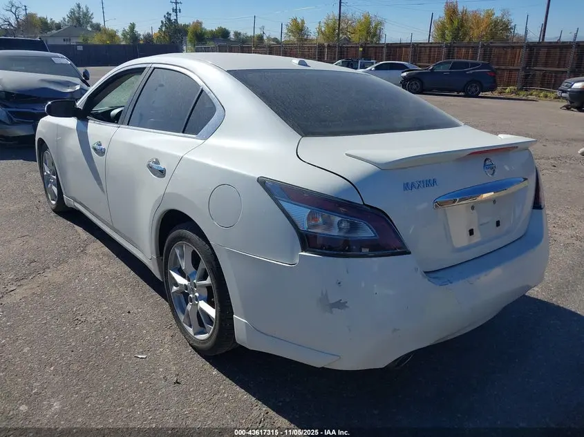 2012 NISSAN MAXIMA S/SV