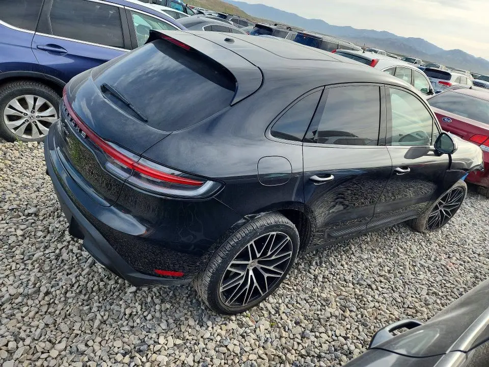2023 PORSCHE MACAN BASE  