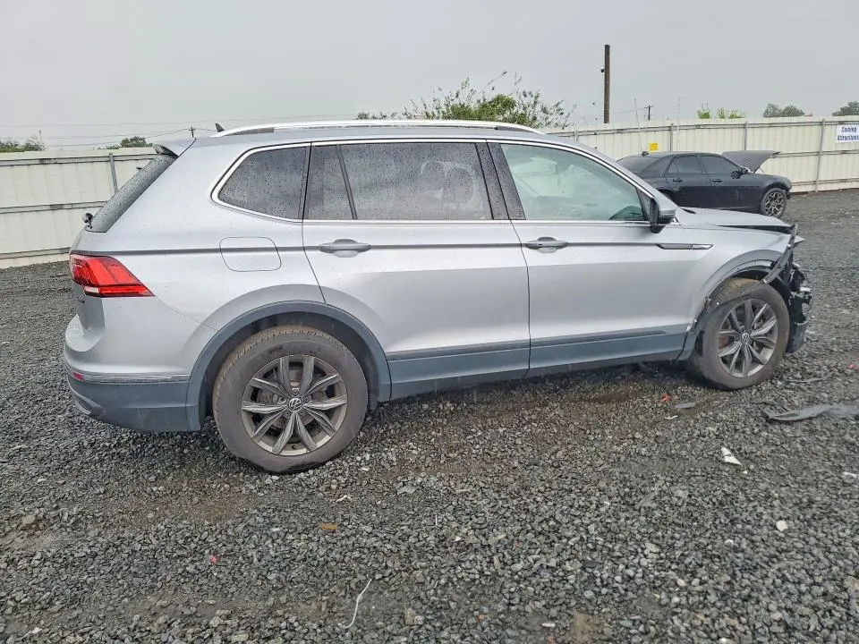 2022 VOLKSWAGEN TIGUAN SE  