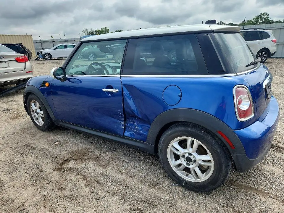 2013 MINI COOPER   