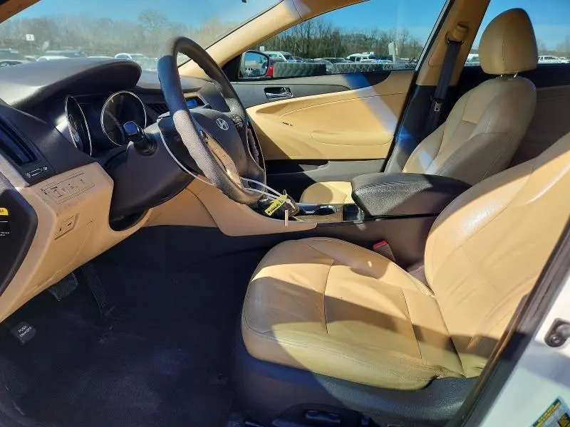 2012 HYUNDAI SONATA GLS  