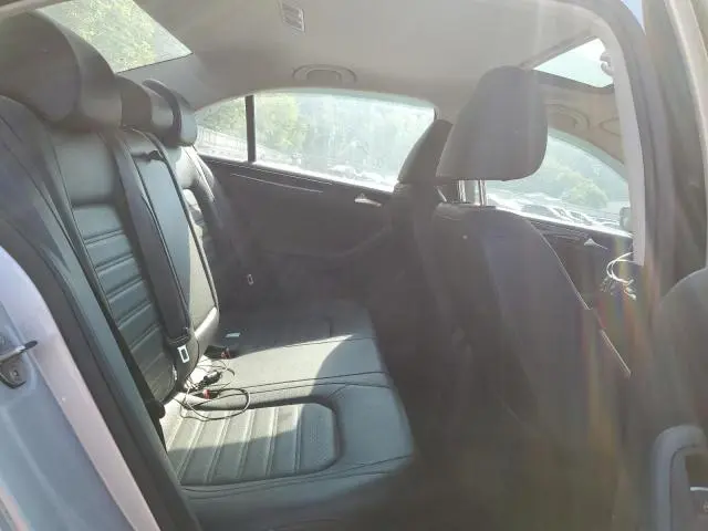 2015 VOLKSWAGEN JETTA SEL  
