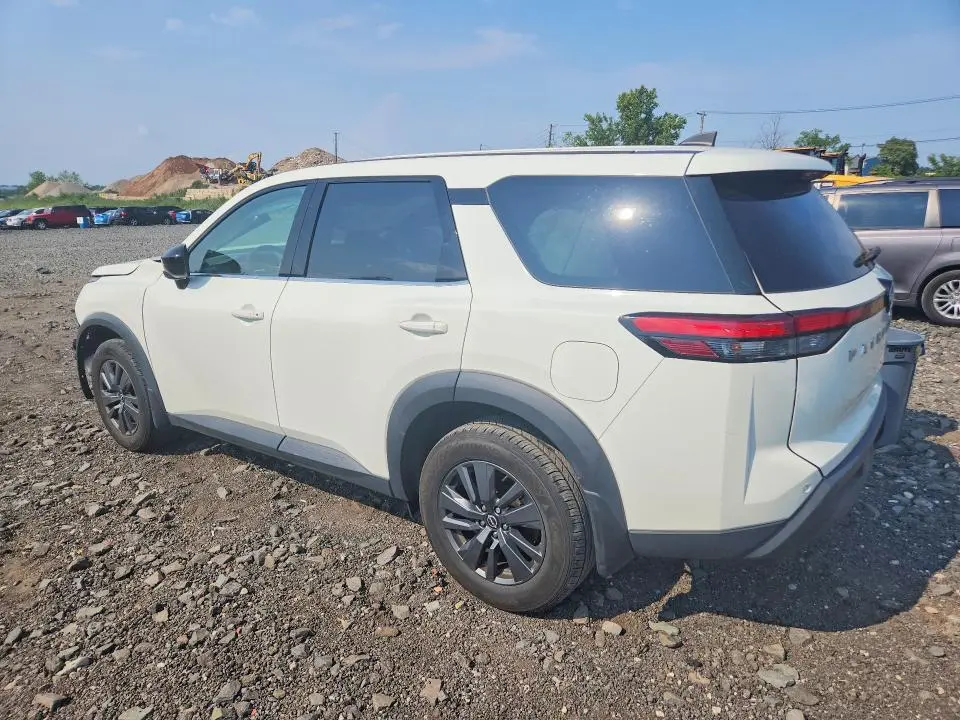 2024 NISSAN PATHFINDER S  