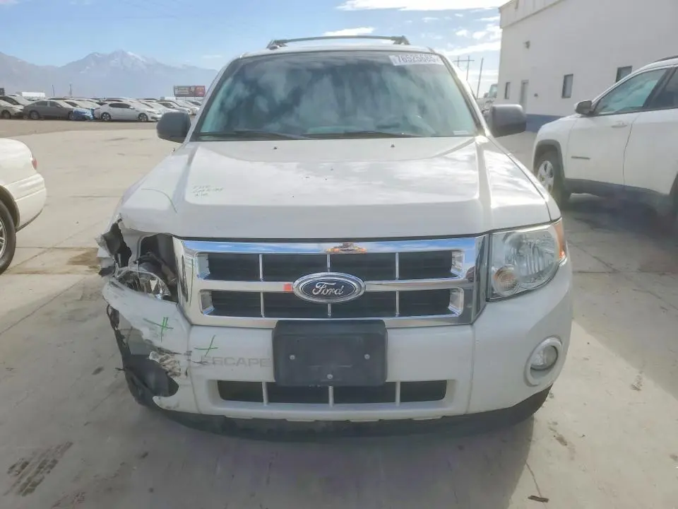 2012 FORD ESCAPE XLT  