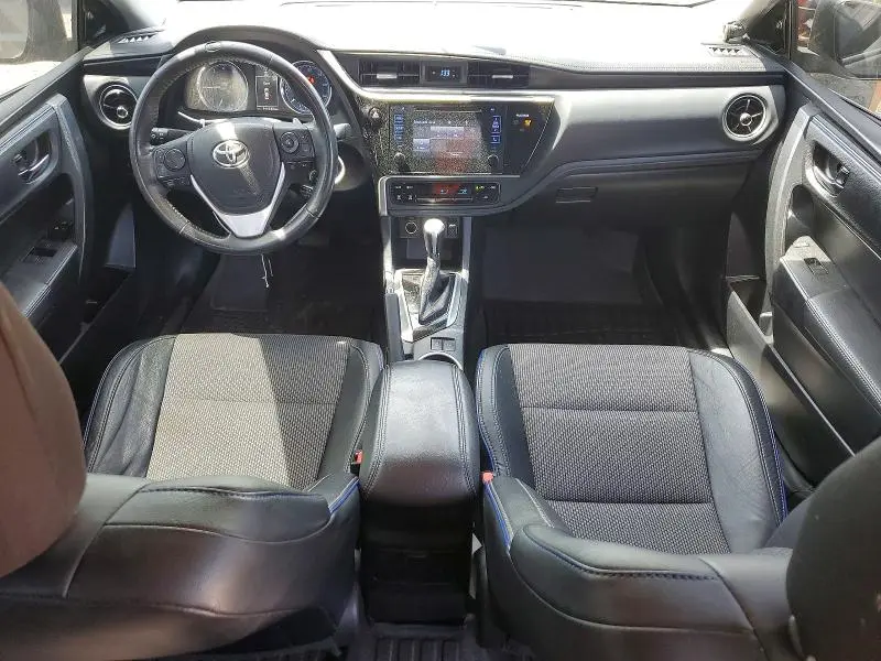 2017 TOYOTA COROLLA SE  