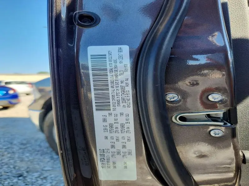 2017 RAM 1500 SLT  