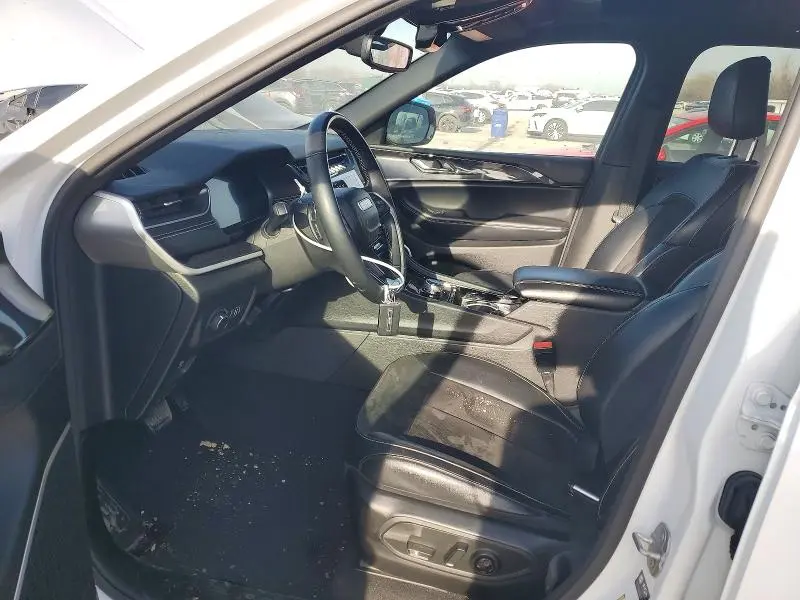 2022 JEEP GRAND CHEROKEE LAREDO  