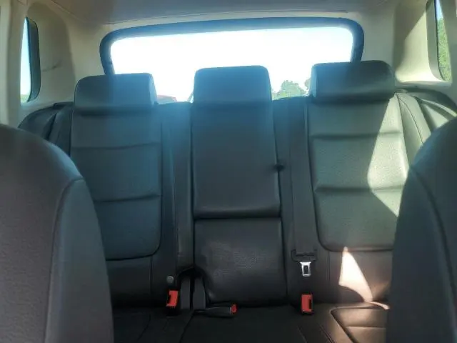2011 VOLKSWAGEN TIGUAN S  