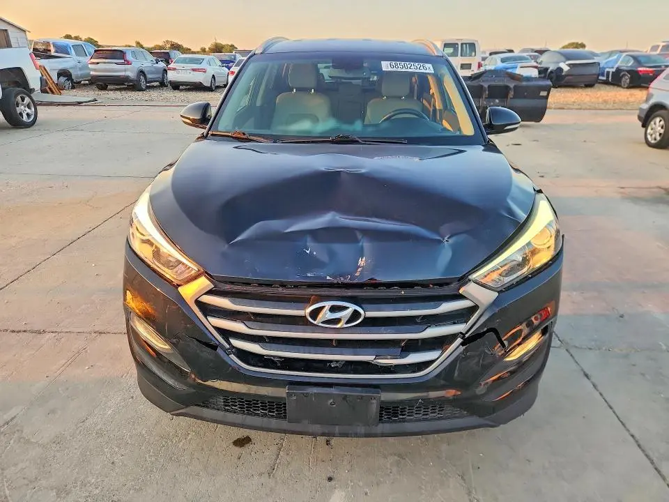 2017 HYUNDAI TUCSON SE PLUS  