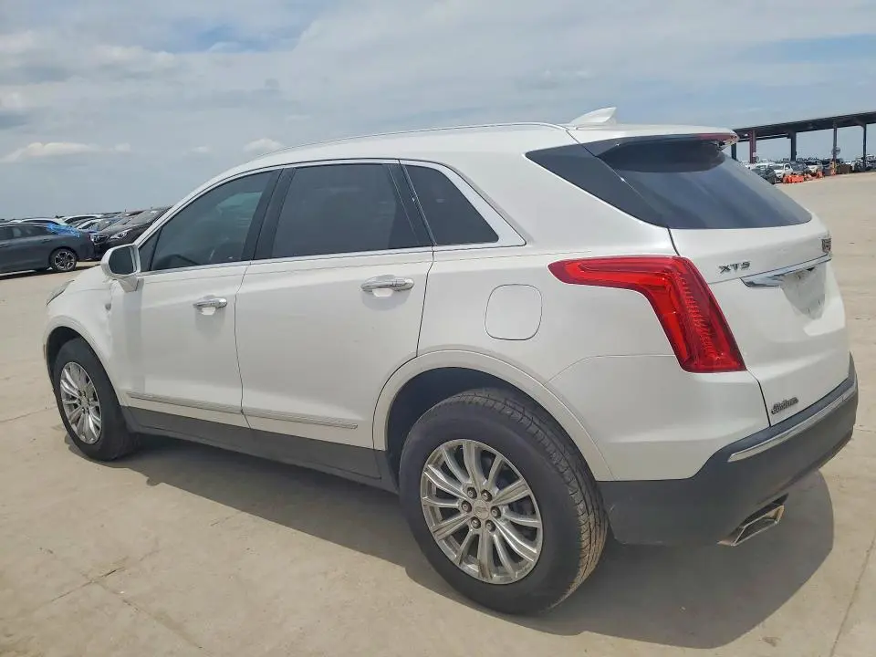 2017 CADILLAC XT5   
