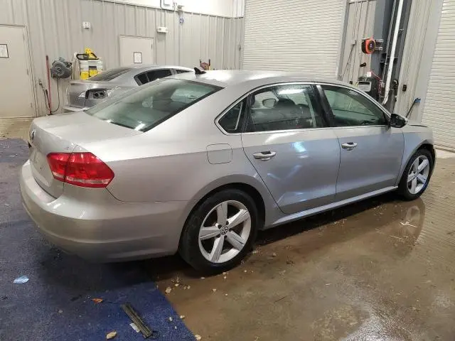 2012 VOLKSWAGEN PASSAT SE  