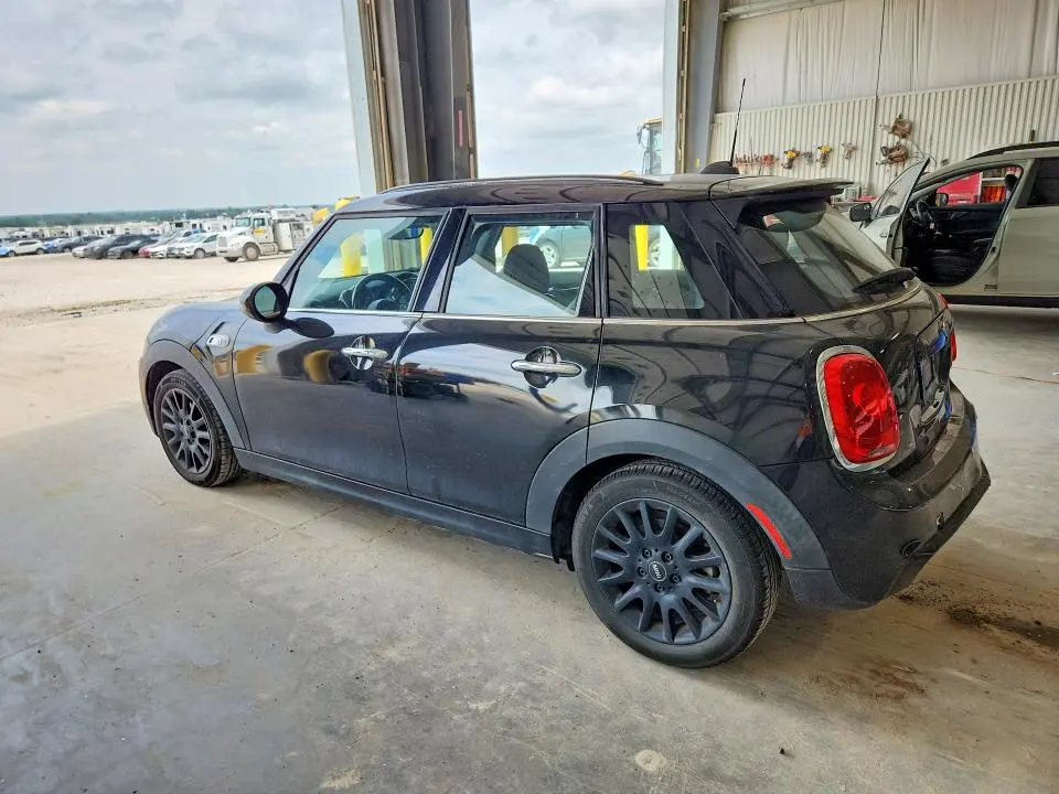 2017 MINI COOPER S  