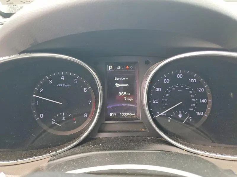2017 HYUNDAI SANTA FE SE  