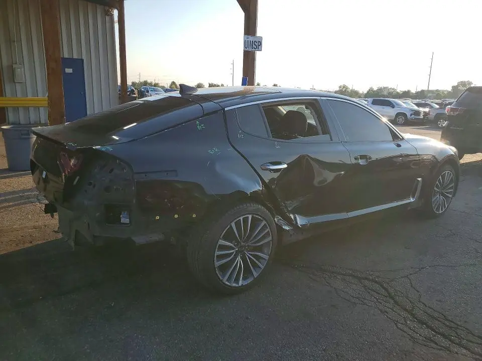 2018 KIA STINGER PREMIUM  