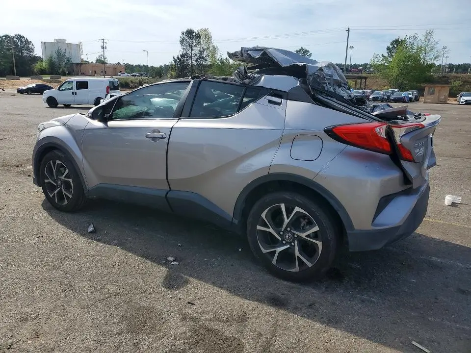 2019 TOYOTA C-HR XLE  