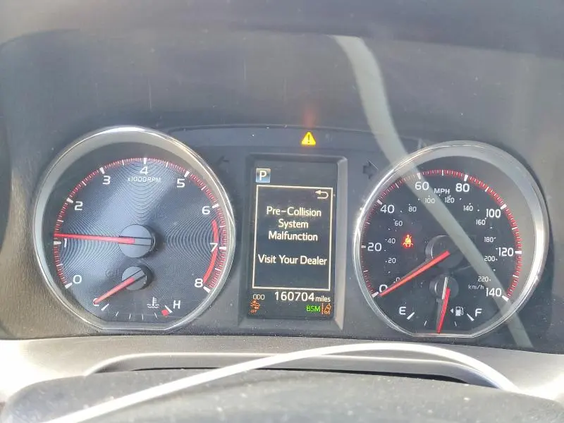 2018 TOYOTA RAV4 SE  