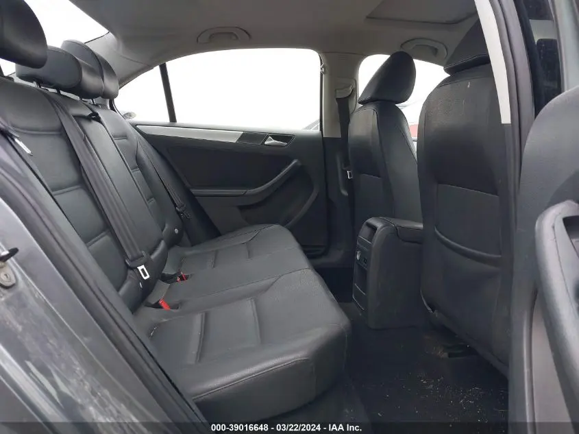 2012 VOLKSWAGEN JETTA 2.0L TDI