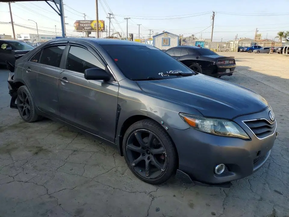 2011 TOYOTA CAMRY LE  