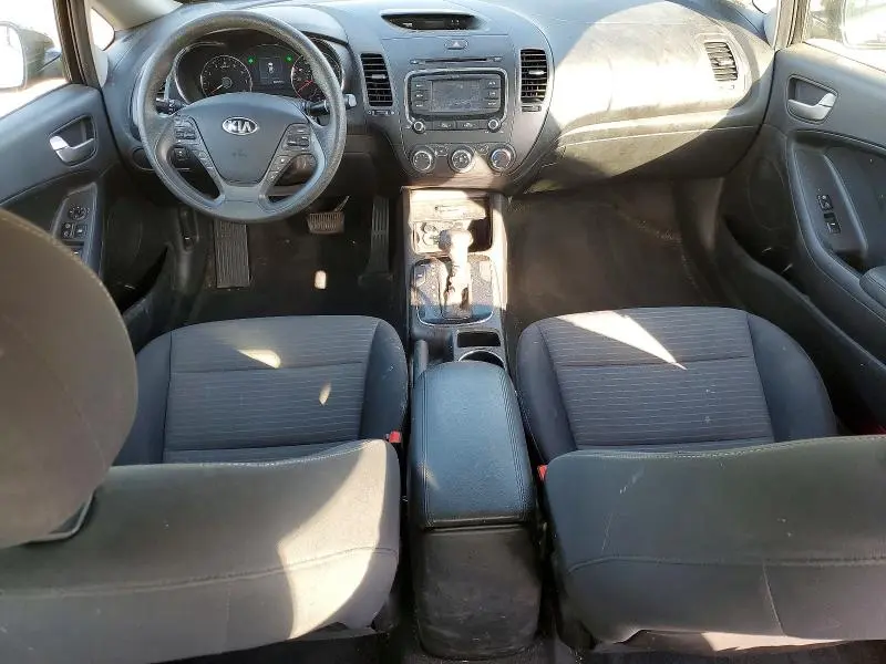 2017 KIA FORTE LX  