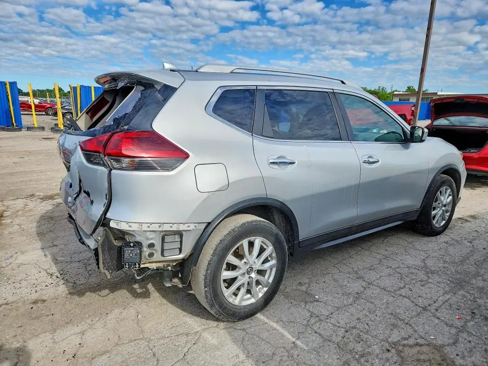 2018 NISSAN ROGUE SV  