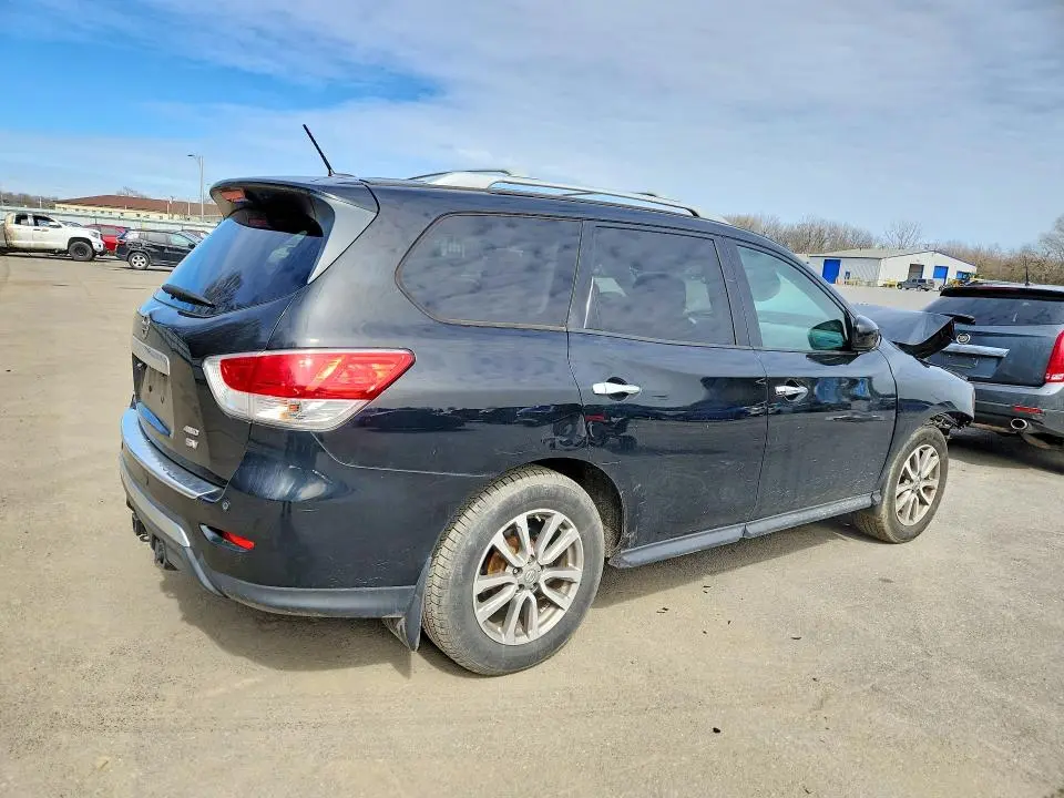 2015 NISSAN PATHFINDER SV  