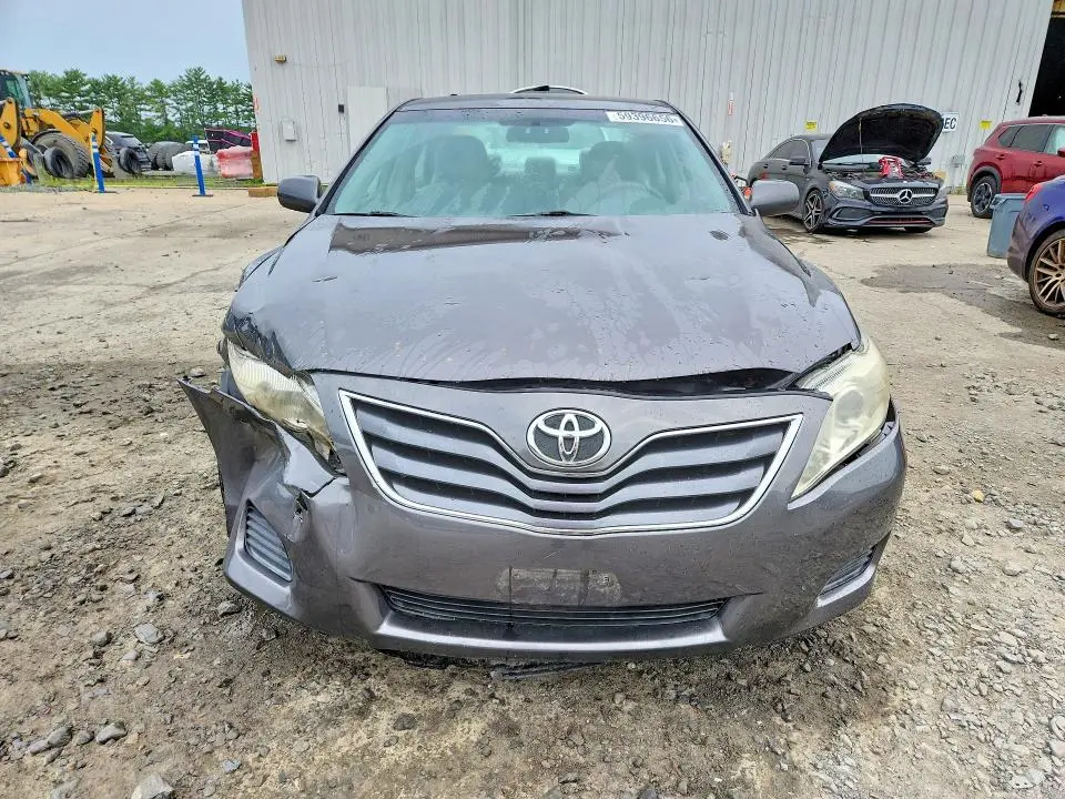 2011 TOYOTA CAMRY LE  