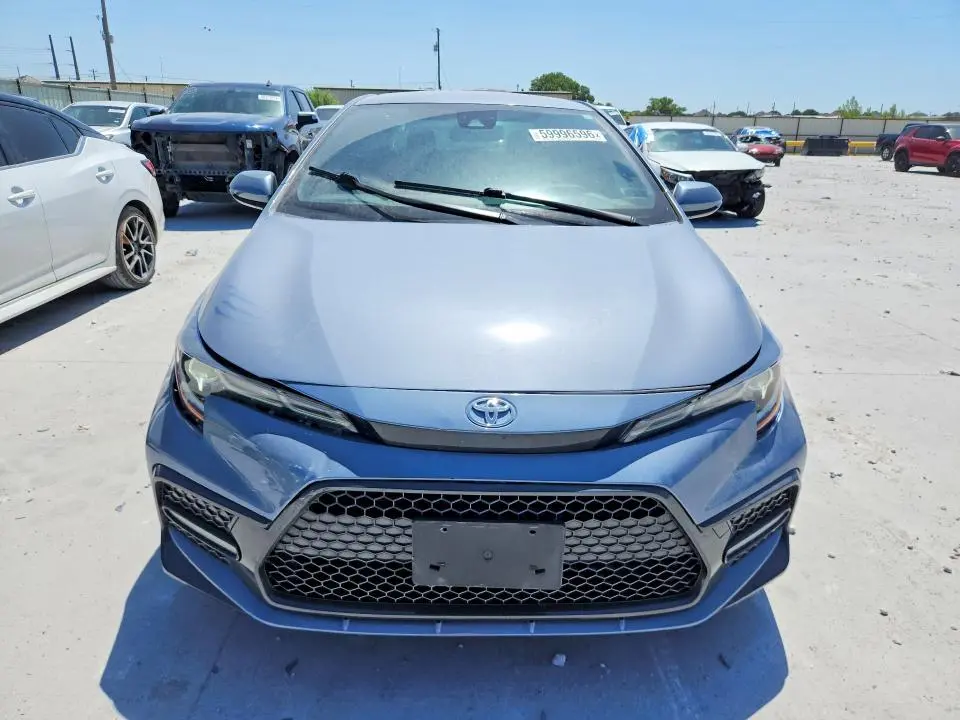 2021 TOYOTA COROLLA SE  